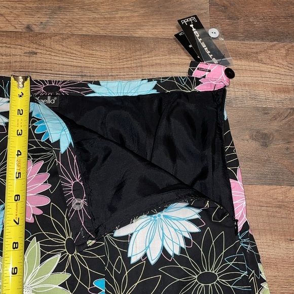 NWT Rafaella Skirt.  Size 16 - Picture 8 of 10